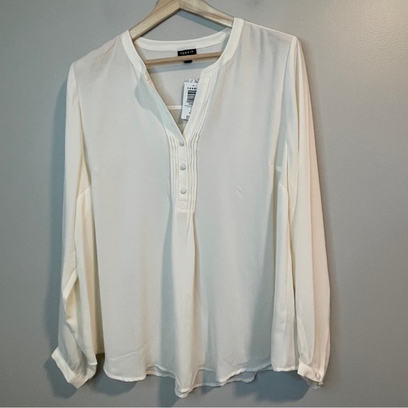 torrid Tops - Torrid Ivory Long Sleeve Pintuck Buttonfront Blouse